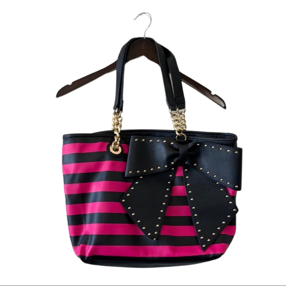 Betsey Johnson purse